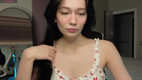 Snapshot of misty_roseee chatting on February 6, 4:10 am misty_roseee online show from February 6, 4:10 am