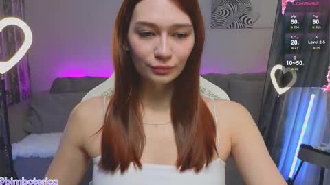 Snapshot of misty_roseee chatting on September 17, 3:54 pm misty_roseee online show from September 17, 3:54 pm
