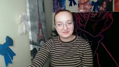 Aria online show from February 25, 7:18 am