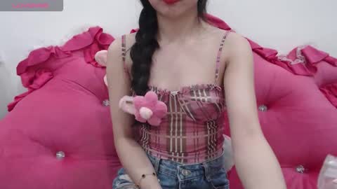 Snapshot of mixinne chatting on September 19, 3:16 am Xine online show from September 19, 3:16 am