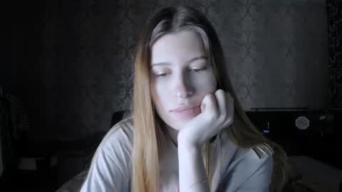 Lili online show from October 26, 5:08 pm