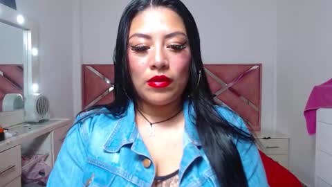 Catalina online show from December 17, 5:00 am