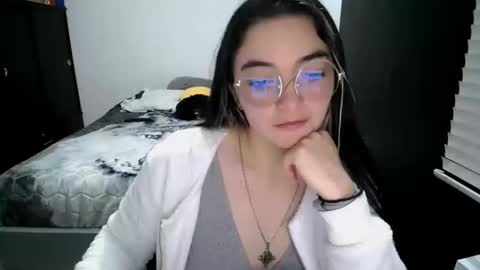 Sam online show from February 6, 1:42 am