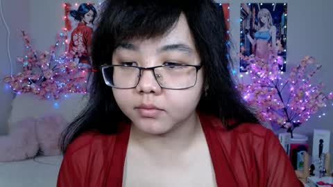 Molly online show from April 19, 4:45 am