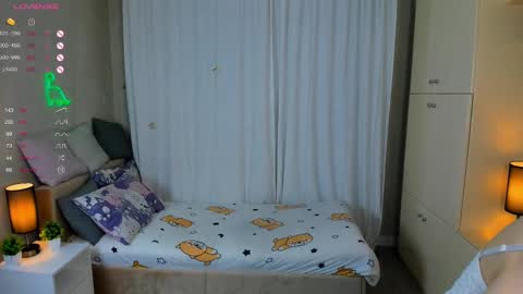 Laura online show from March 3, 1:07 am