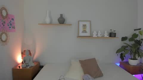 Snapshot of moll1e_ chatting on March 4, 12:12 pm M o L l i E online show from March 4, 12:12 pm