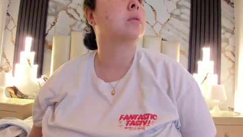 Hey Guys  Im Mollie online show from February 9, 12:19 pm