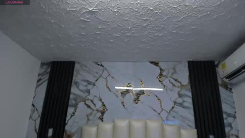 Hey Guys  Im Mollie online show from April 18, 11:56 am