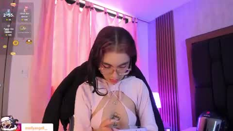 Molly online show from June 23, 4:27 pm