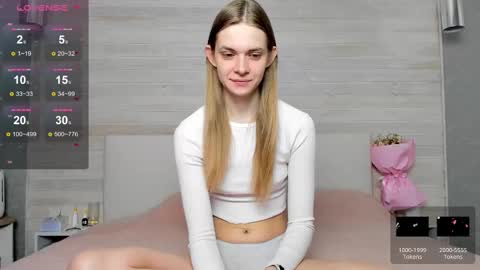 Molly Hunt online show from March 12, 3:35 am