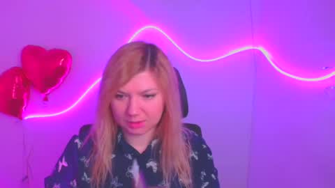 Snapshot of molly_moree chatting on February 27, 6:40 am Molly online show from February 27, 6:40 am