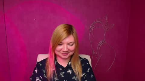 Snapshot of molly_moree chatting on March 4, 12:55 pm Molly online show from March 4, 12:55 pm