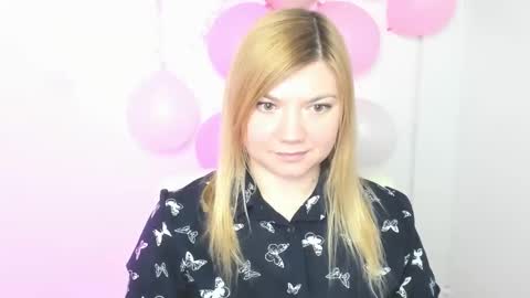 Snapshot of molly_moree chatting on March 11, 12:50 pm Molly online show from March 11, 12:50 pm