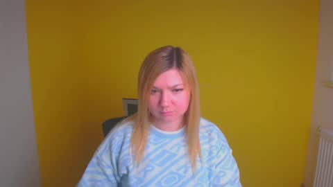 Snapshot of molly_moree chatting on January 12, 12:23 pm Molly online show from January 12, 12:23 pm