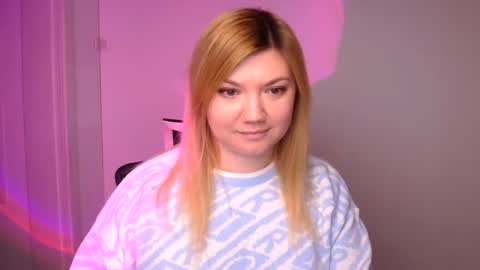 Snapshot of molly_moree chatting on January 7, 12:20 pm Molly online show from January 7, 12:20 pm