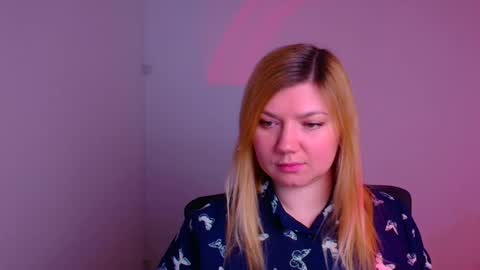 Snapshot of molly_moree chatting on January 18, 6:24 am Molly online show from January 18, 6:24 am