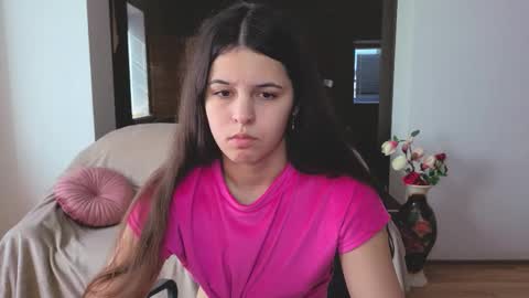 Snapshot of molly_owens chatting on October 5, 7:24 am Molly Owens online show from October 5, 7:24 am