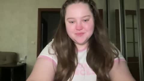 Snapshot of mollyas chatting on September 24, 4:44 am Alice online show from September 24, 4:44 am