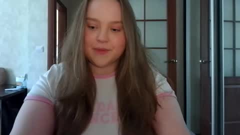Snapshot of mollyas chatting on September 22, 10:46 am Alice online show from September 22, 10:46 am