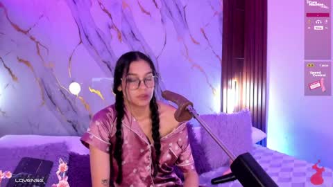 New girl Emily Valentina  Michelle online show from April 17, 10:01 pm