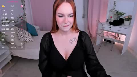Snapshot of mollyparrk chatting on October 20, 10:51 am Molly online show from October 20, 10:51 am