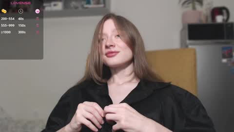 mollytucker online show from December 2, 4:07 pm