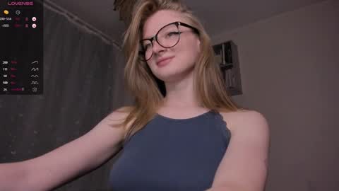 mollytucker online show from September 23, 3:54 pm