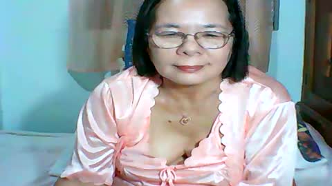 mombastic55 online show from June 3, 8:03 pm