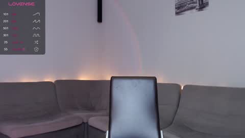 Snapshot of mona_saxxx chatting on December 13, 3:32 pm Hey Guys im Mona. PVT is Open Please Make me CUM online show from December 13, 3:32 pm