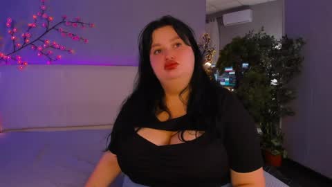 Monica online show from May 28, 12:14 pm