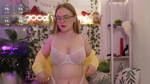 monicaasis online show from January 10, 5:50 pm