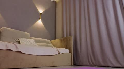 my name is Nika online show from January 8, 5:50 pm