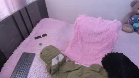 Monica online show from September 25, 3:33 pm