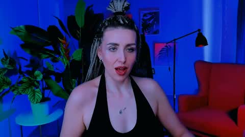 monicariley online show from May 17, 1:32 pm