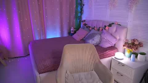 Snapshot of monicavelen chatting on October 15, 10:07 am Monica online show from October 15, 10:07 am