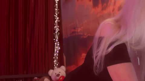 Monika    online show from March 31, 12:10 am