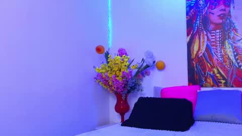 Moon online show from September 9, 7:57 pm