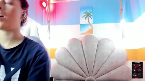 Snapshot of moon_winy chatting on September 26, 11:52 am Winy online show from September 26, 11:52 am