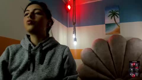 Snapshot of moon_winy chatting on October 3, 11:48 am Winy online show from October 3, 11:48 am