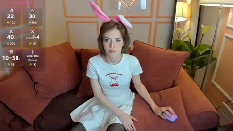 Asuna online show from October 19, 1:57 pm