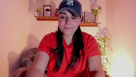 Snapshot of mrbuu_ chatting on January 30, 6:03 am Laura online show from January 30, 6:03 am