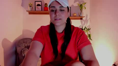 Snapshot of mrbuu_ chatting on February 13, 4:00 am Laura online show from February 13, 4:00 am