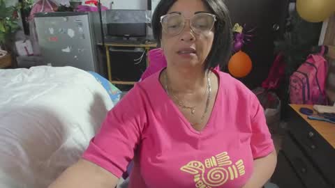 mrs_mommy online show from November 19, 9:26 pm