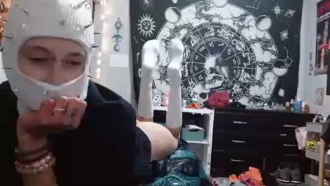 Snapshot of mrsemilyrose chatting on October 20, 2:03 am MrsEmilyRose online show from October 20, 2:03 am