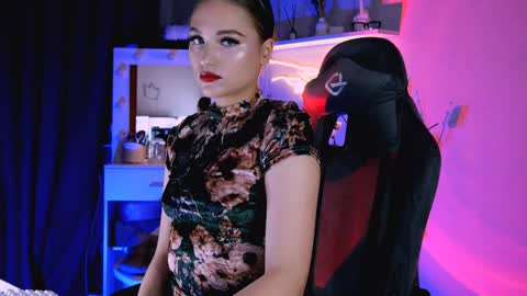 Snapshot of mrstenderbeast chatting on December 2, 6:30 pm YOUR OWNER online show from December 2, 6:30 pm