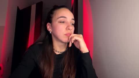 ms_sophiee online show from April 30, 6:02 pm