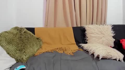 Snapshot of msjustine4u chatting on September 28, 3:13 am Miss Justine online show from September 28, 3:13 am