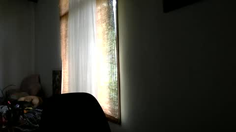 Snapshot of munchi_ chatting on February 6, 1:32 pm   online show from February 6, 1:32 pm