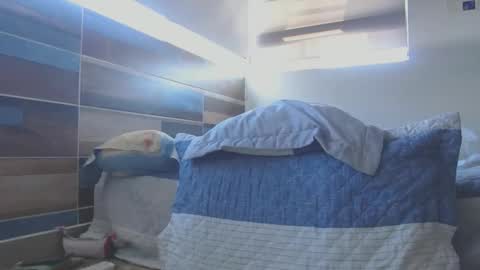 Snapshot of munchi_ chatting on September 10, 1:44 pm   online show from September 10, 1:44 pm