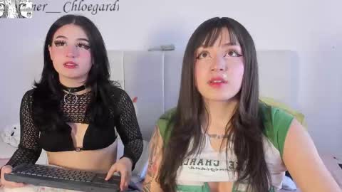 Snapshot of murasaki_doll chatting on September 28, 9:20 pm kimi- independent model online show from September 28, 9:20 pm